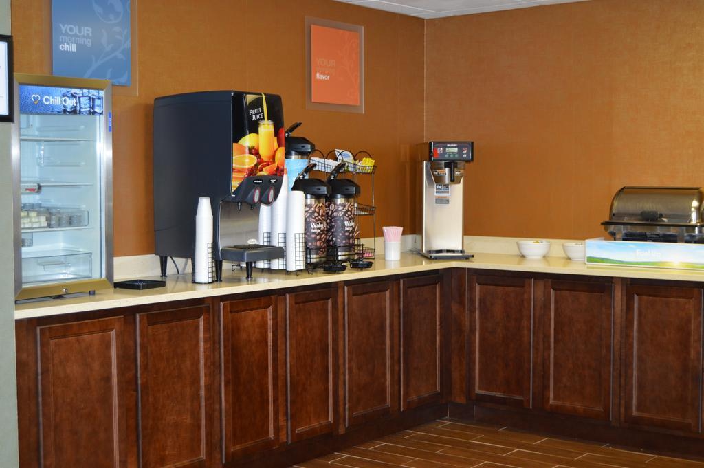 Comfort Inn Pine Grove I-81 Hershey Area Exterior photo