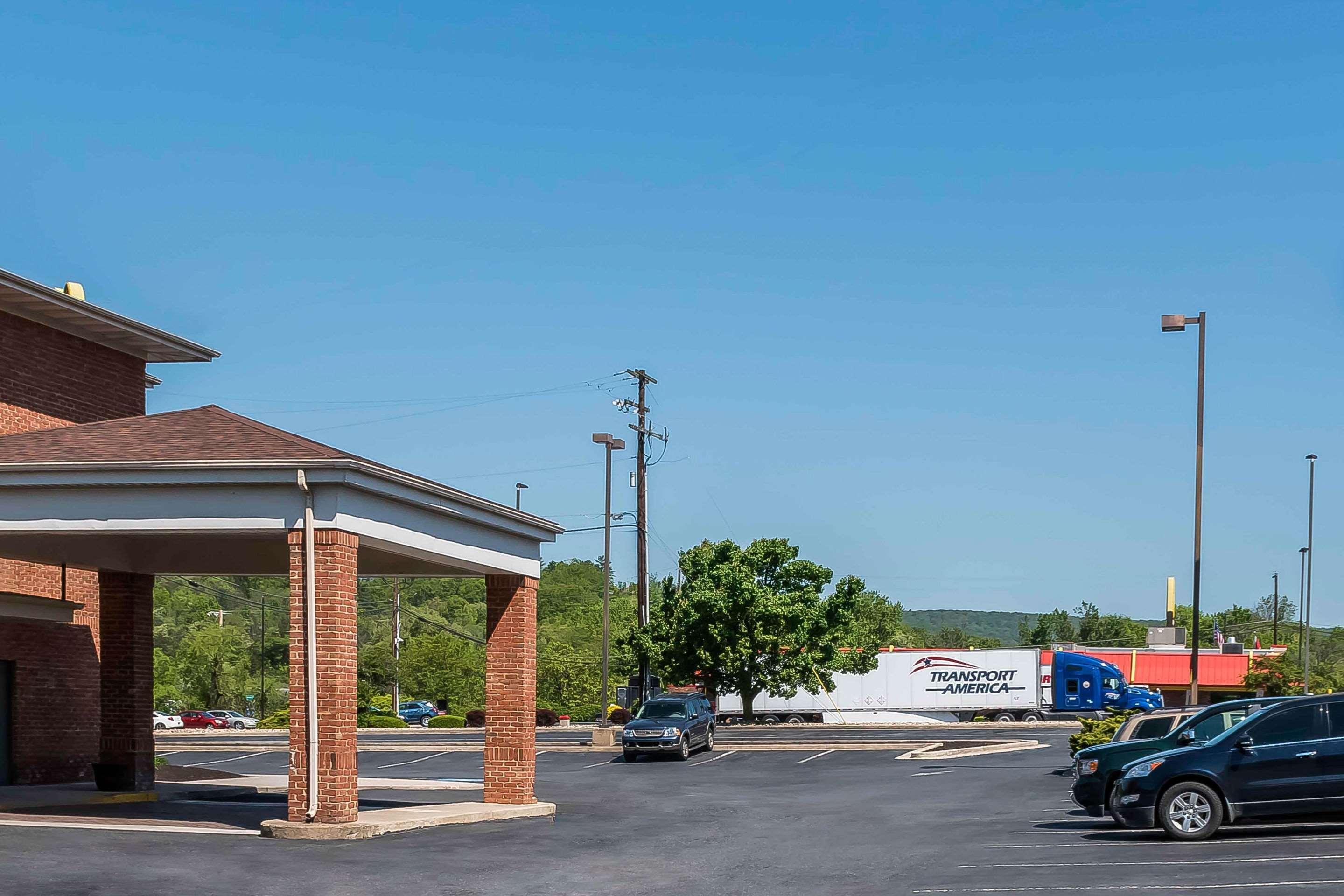 Comfort Inn Pine Grove I-81 Hershey Area Exterior photo